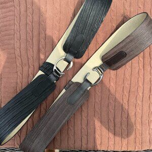 Two-pack of wide belts in neutral tones – one in textured black and one